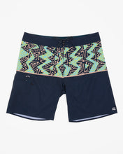 Load image into Gallery viewer, Billabong Men's Airlite Boardshorts