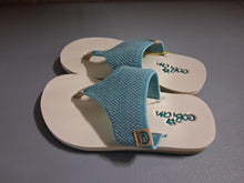 Load image into Gallery viewer, Cobian LIL Bermuda Girls Sandals
