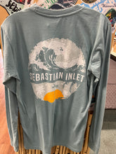 Load image into Gallery viewer, Sherry Distressed Circle Sunset W/Palm Trees LST
