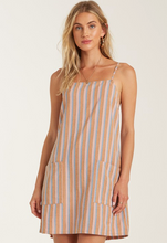 Load image into Gallery viewer, Billabong Straight Round Dress
