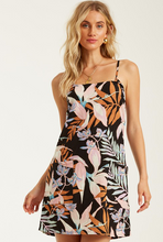 Load image into Gallery viewer, Billabong Straight Round Dress
